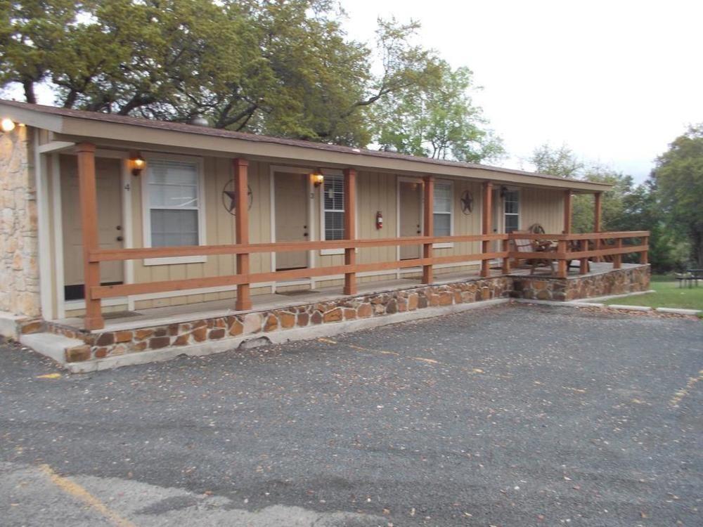 Canyon Springs Country Lodge Canyon Lake Exterior photo